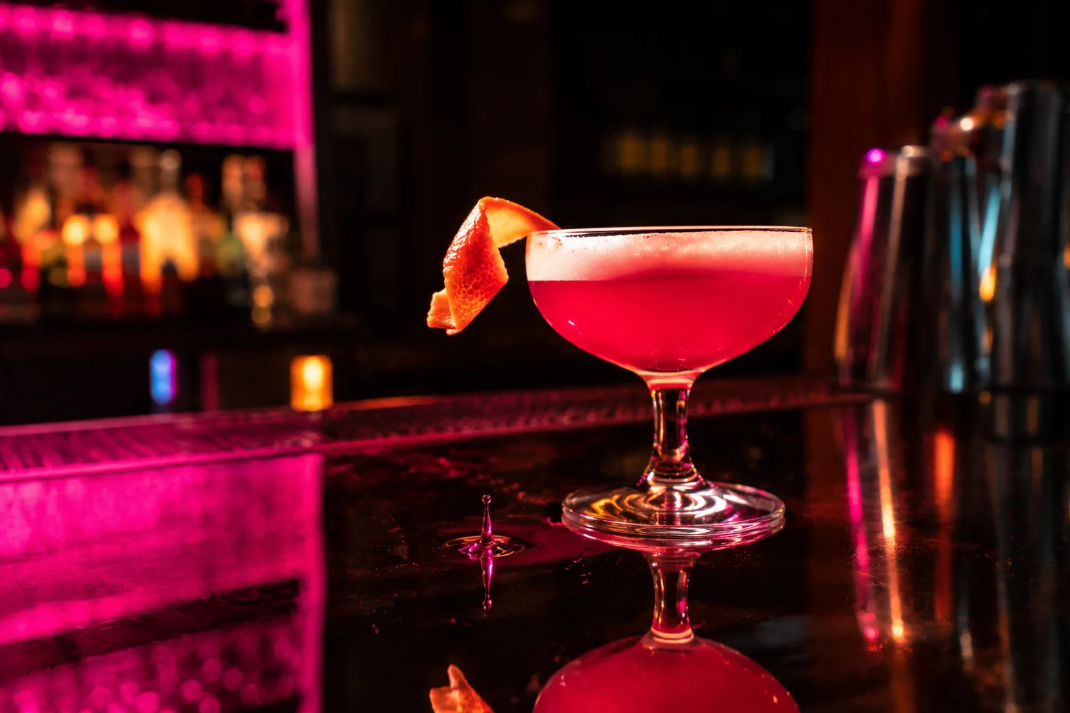 Milano Magenta in der Coupette mit Grapefruit-Zeste